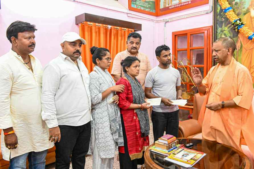 Adityanath meets Jammu terrorist attack victim's family