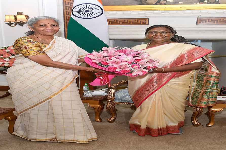 President Droupadi Murmu meets Nirmala Sitharaman