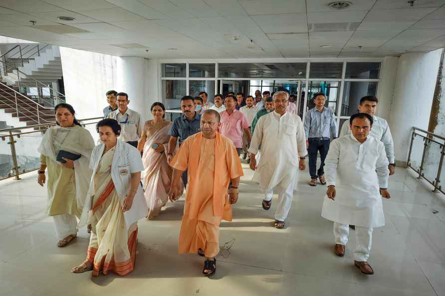 Yogi Adityanath visits his mother at AIIMS