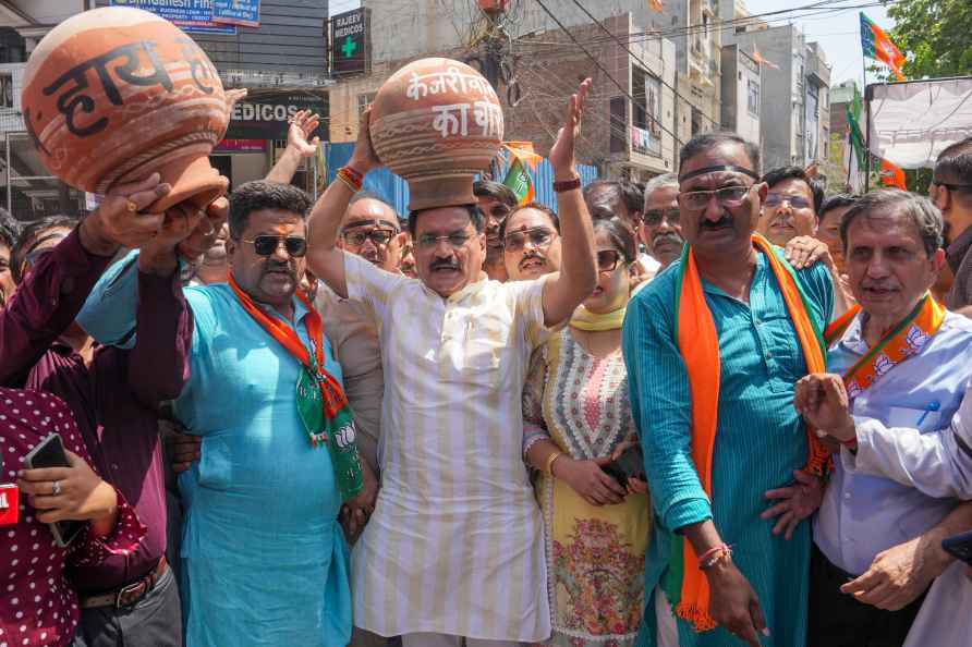 BJP protest over Delhi water crisis