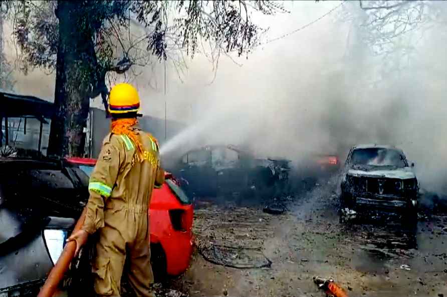 Fire breaks out in car garage