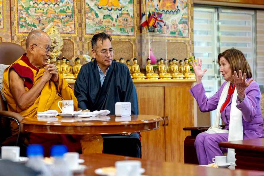 Dalai Lama meets US Congressional delegation