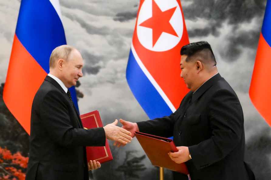 Russian President Vladimir Putin with Kim Jong Un