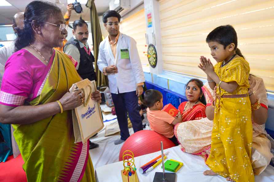 President Murmu meets Divyang children