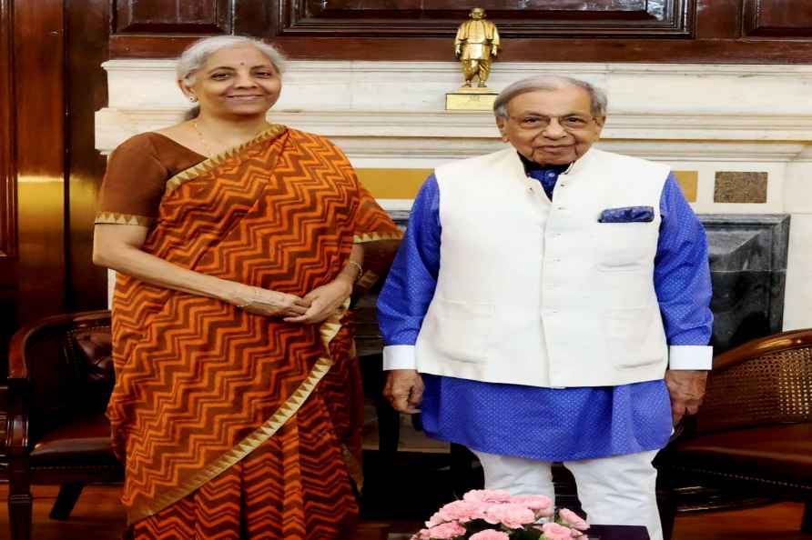 NK Singh meets Sitharaman