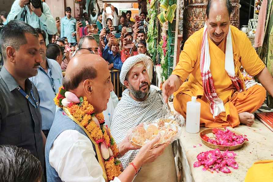 Rajnath Singh at Shri Bankey Bihari temple