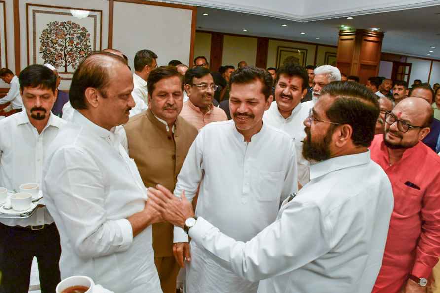 CM Shinde, SCM Pawar at tea party ahead of Monsoon Session