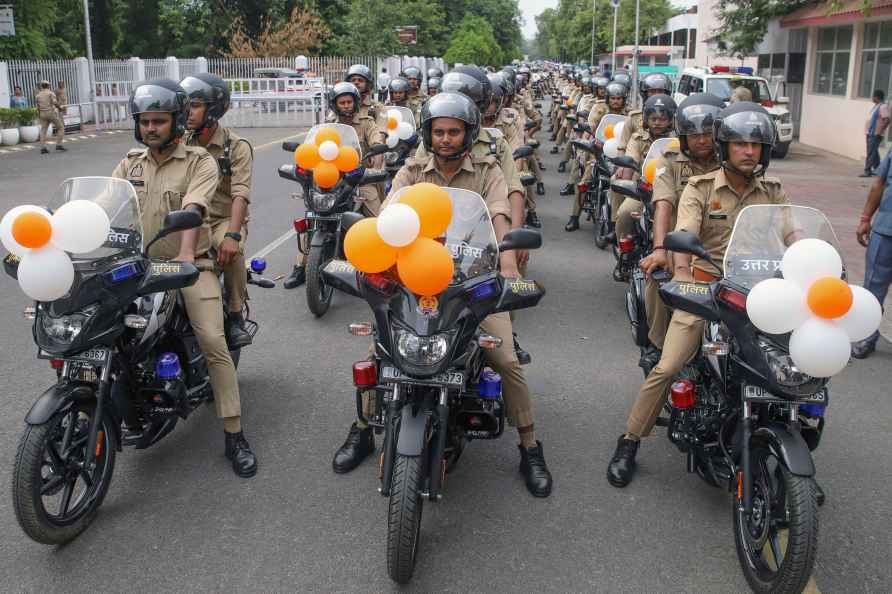 Adityanath flags off upgraded police response vehicles