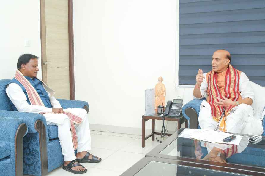 Mohan Charan Majhi called on Rajnath Singh