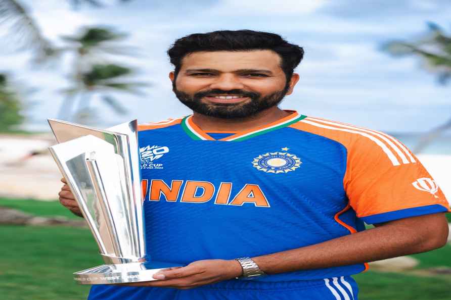 Rohit Sharma with T20 WC trophy