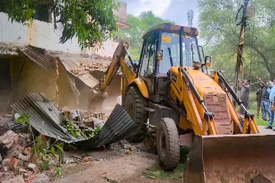 Houses being demolished after shooting in Bhilai