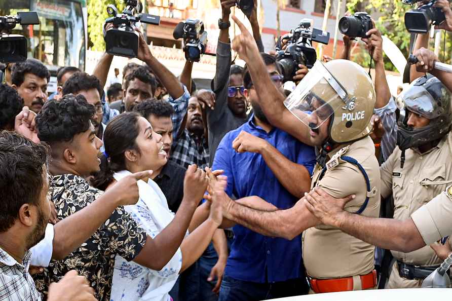 Protest over case registered against Cong MLAs