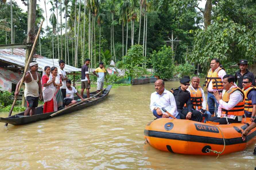 Sarbananda Sonowal visits Assam amid floods