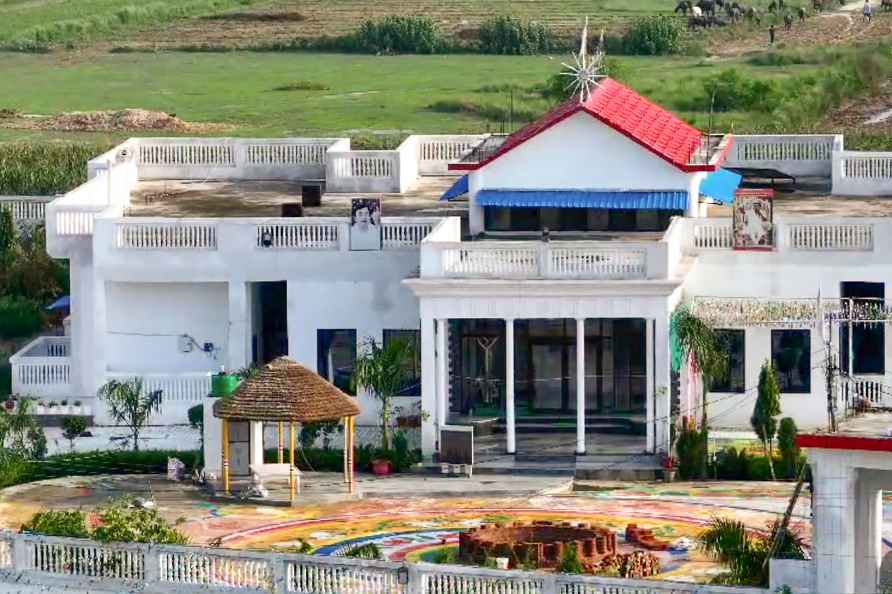 Bhole Baba's 'ashram' in Mainpuri