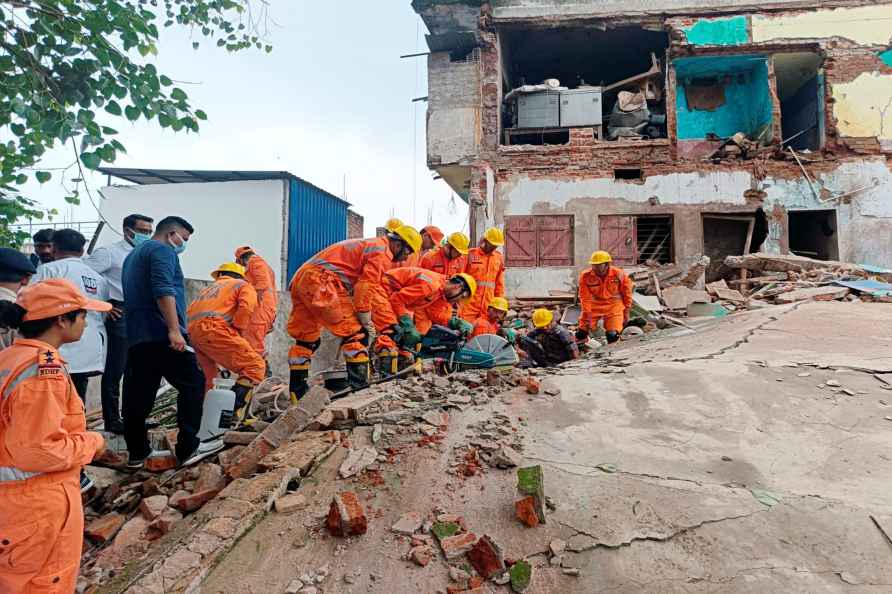 Multi-storey building collapsed in Deoghar