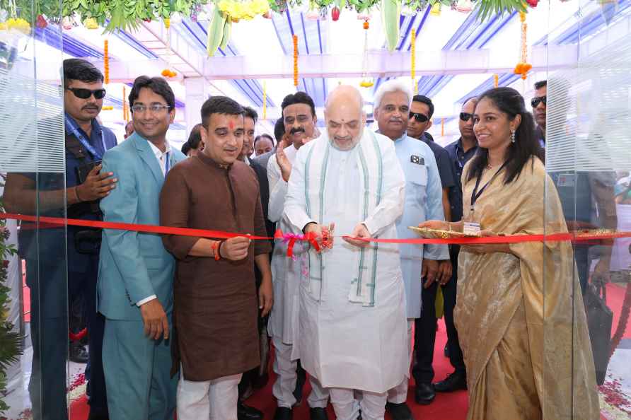 Amit Shah inagurates the newly constructed Multi Specialty SLiMS Hospital