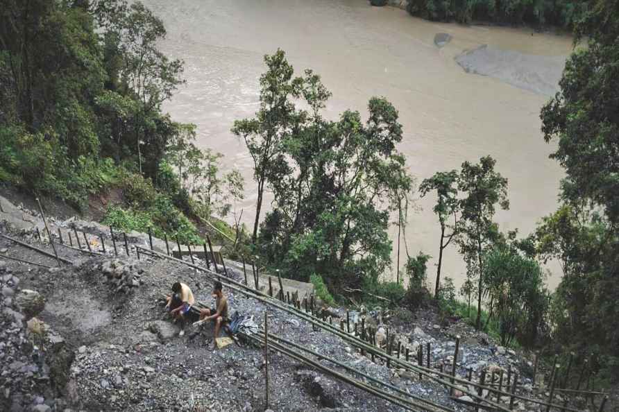 Weather: landslide due to rains