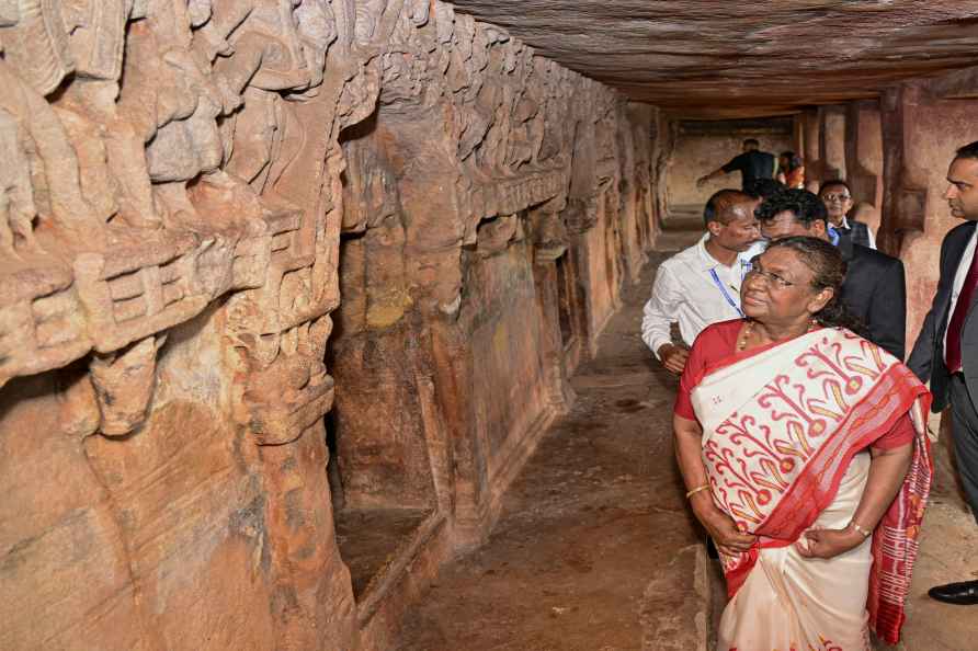 President Murmu visits Udayagiri Caves