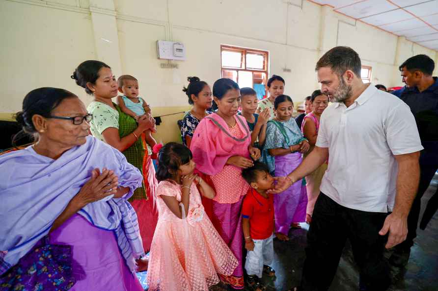 Rahul Gandhi visits Manipur