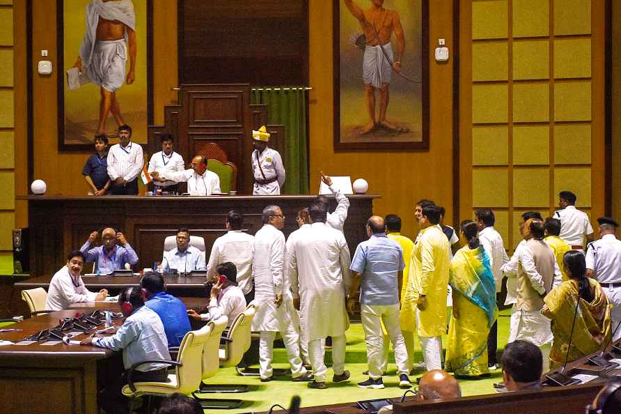 Soren government's floor test: BJP MLAs protest