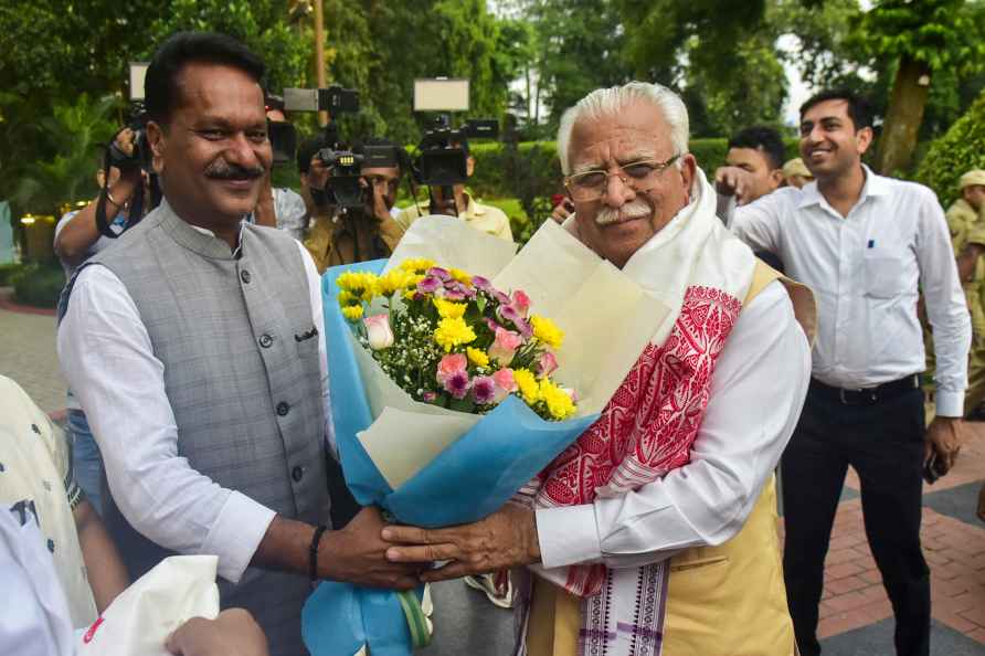 Manohar Lal visits Brahmaputra Riverfront