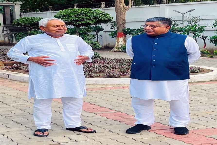 Nitish Kumar, Ravi Shankar Prasad meet