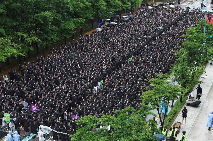 Rally outside of Samsung Electronics