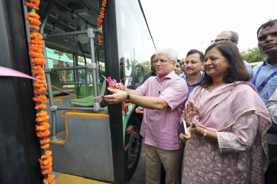 Minister Kailash Gahlot flags off 