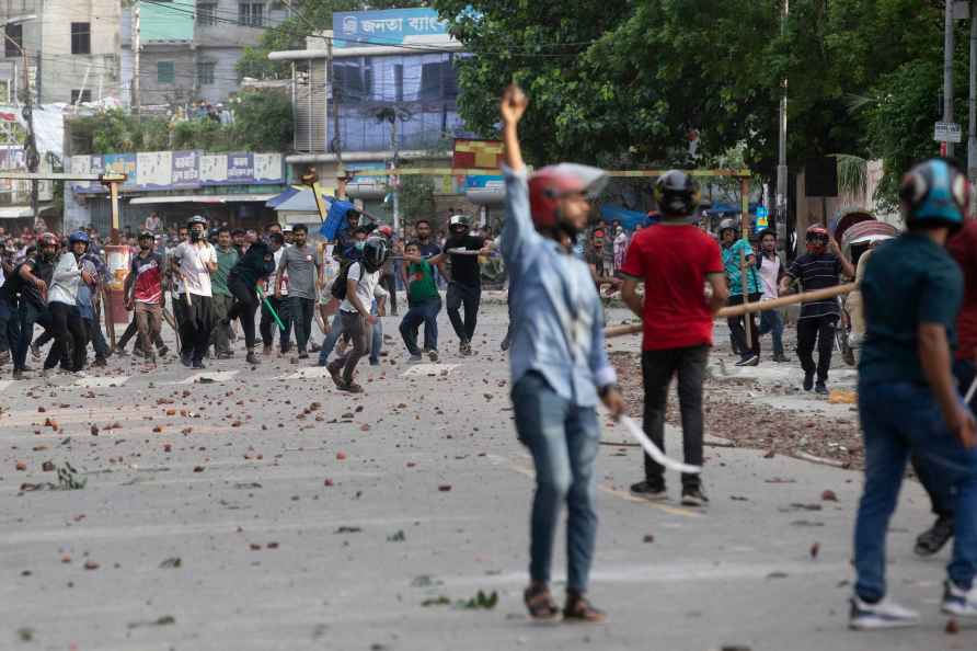 Students protest over job quotas in Bangladesh