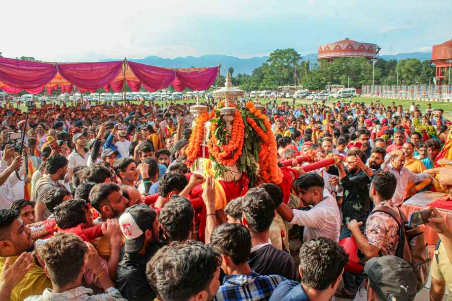 Baba Baukhnag Devta's palanquin arrives Dehradun