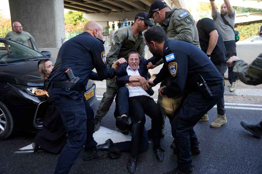 Protest military recruitment in Bnei Brak