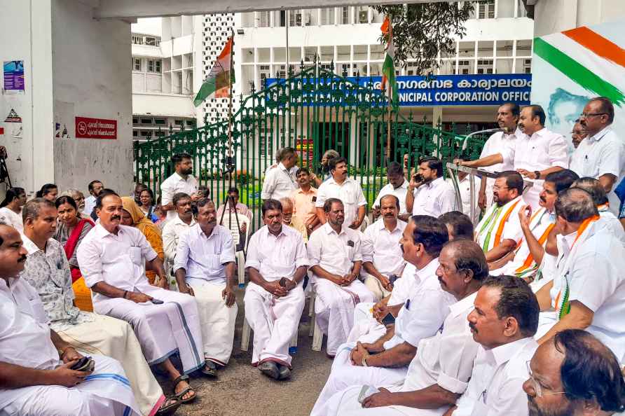 Congress protest over sanitation worker's death