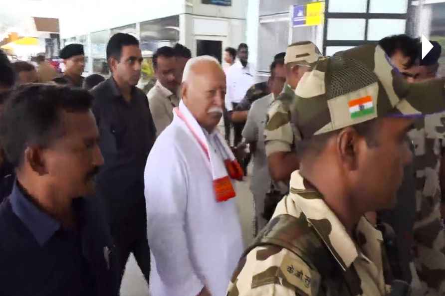 RSS Chief leaves for Kanyakumari