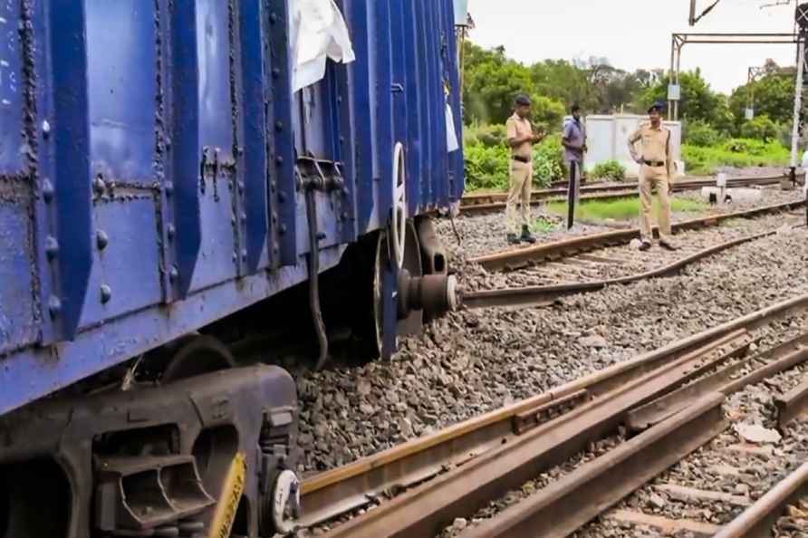 Goods train derails in Andhra Pradesh