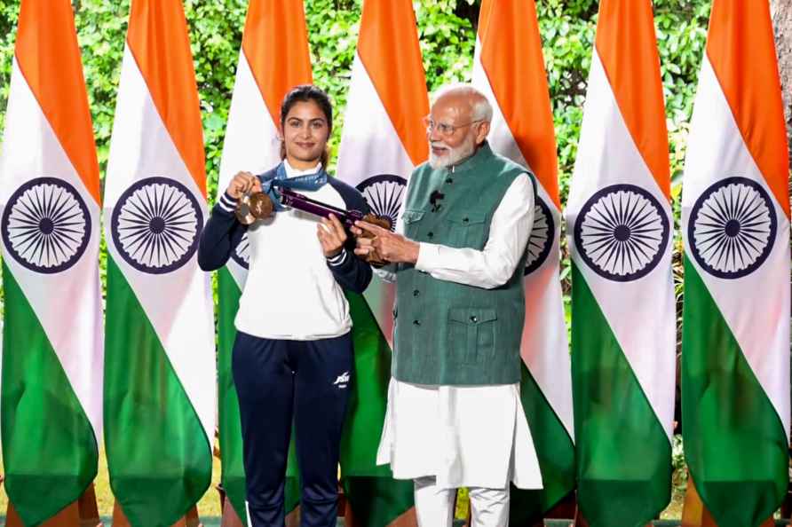 Indian Olympics contingent meets PM