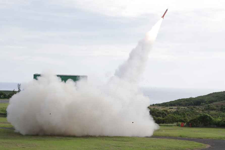 Taiwan test fires missile