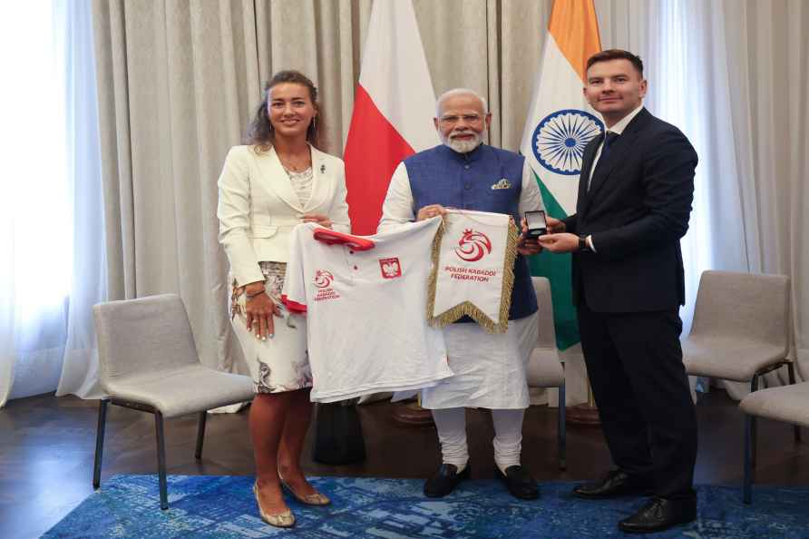 PM Modi meets Kabaddi players in Poland