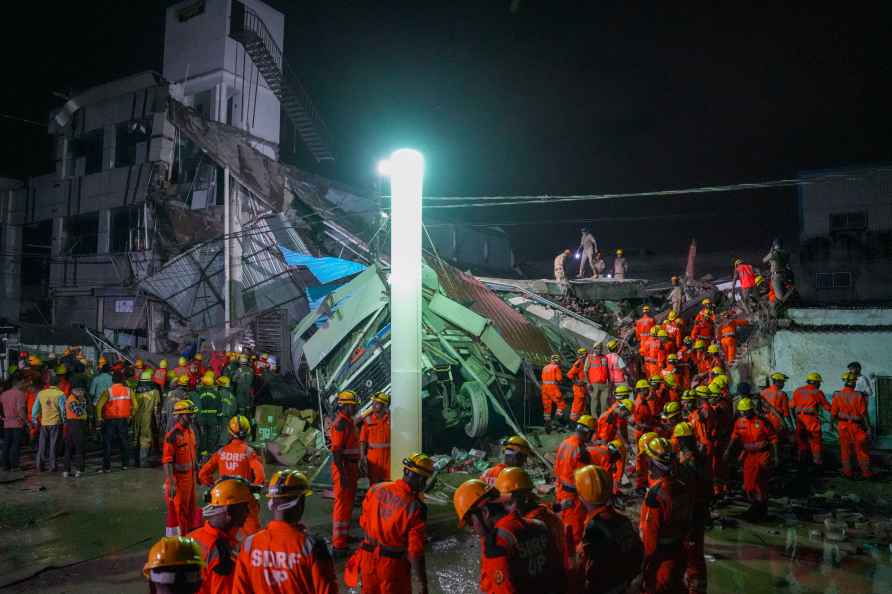 5 dead after building collapsed in Lucknow