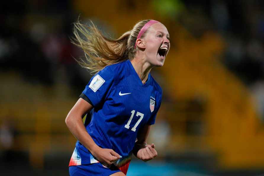 Maddie Dahlien, U-20 Women's World Cup soccer match