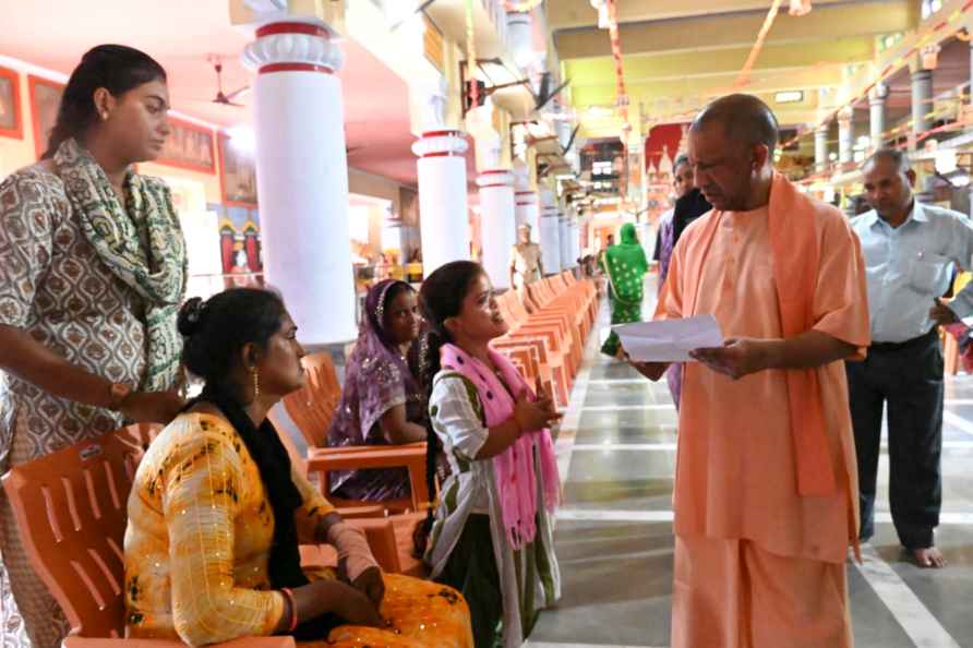 CM Yogi at Janta Darshan programme