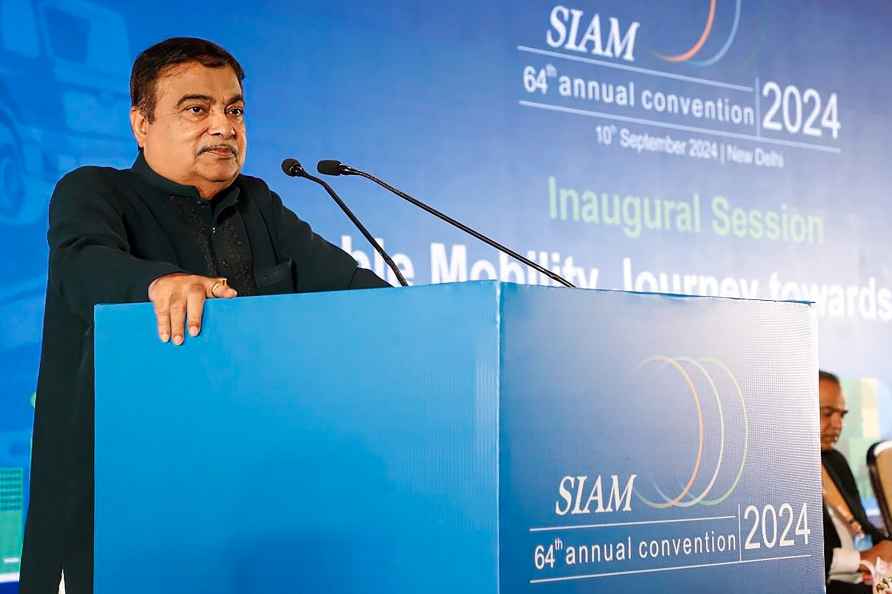 Nitin Gadkari at 64th SIAM Annual Convention 2024