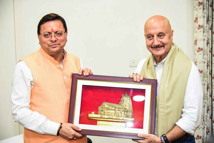 Dhami meets Anupam Kher