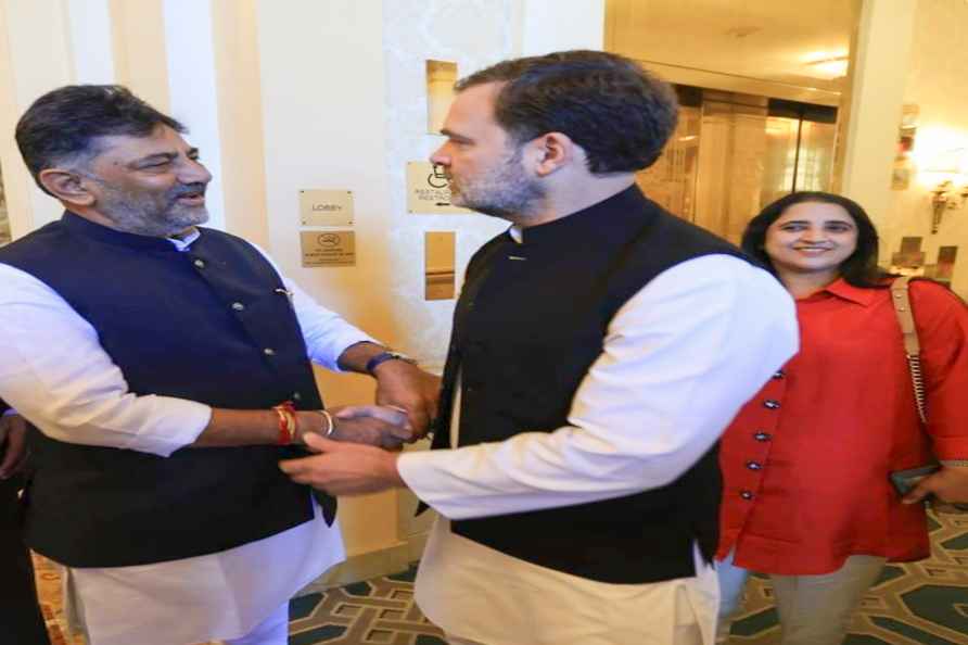 Rahul Gandhi meets DK Shivakumar in USA