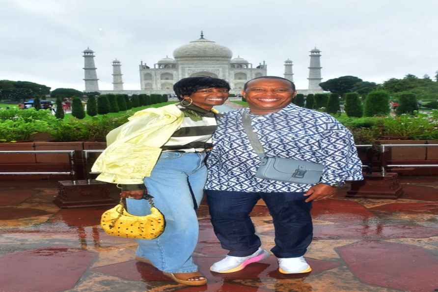 Sao Tome and Principe PM at Taj Mahal