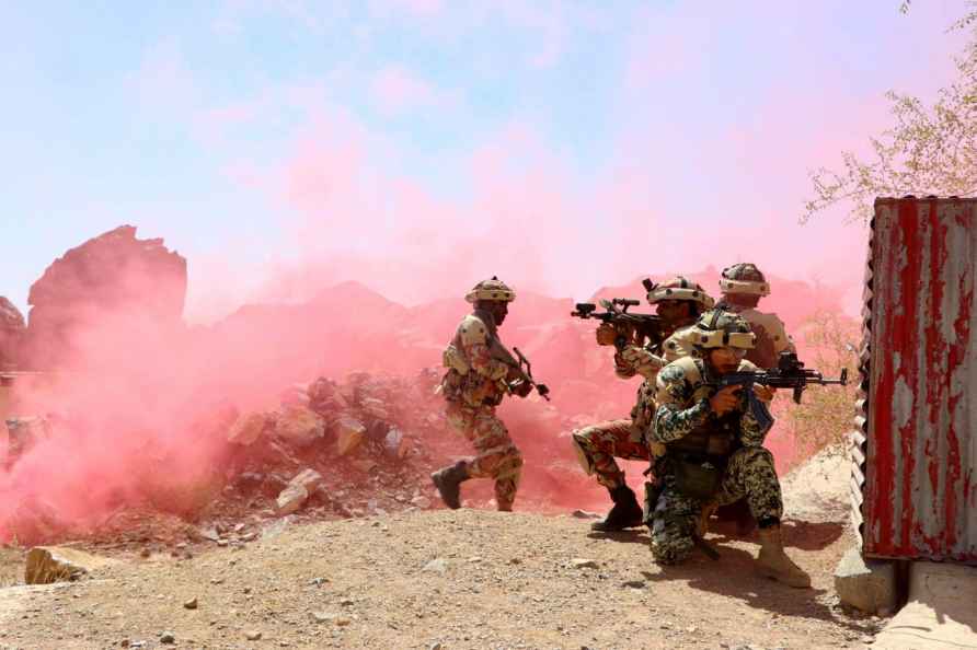 Joint military drill by Iranian and Omani armies