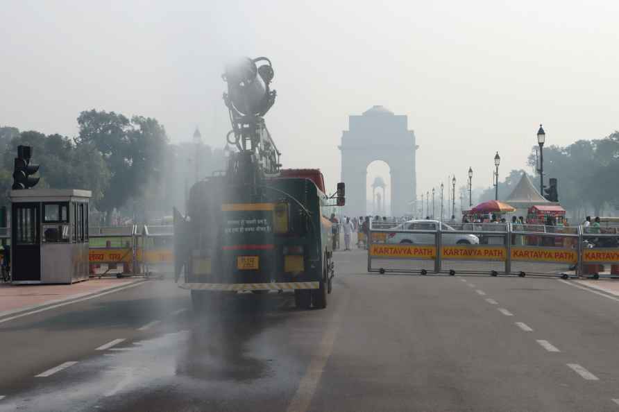 Water spray to curb pollution