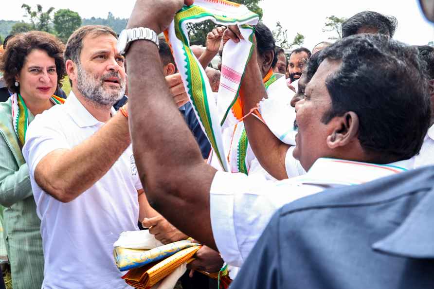 Rahul-Priyanka in Wayanad