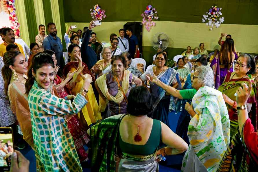 Nusrat Jahan visits old age home