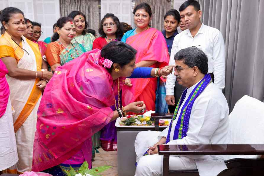 Manik Saha celebrates Bhai Dooj