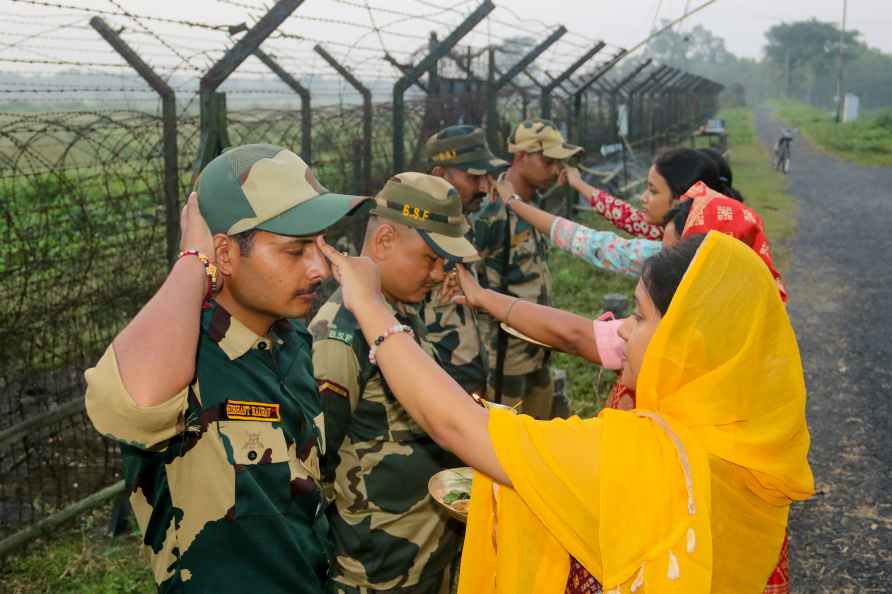 Women celebrate Bhai Dooj with BSF jawans